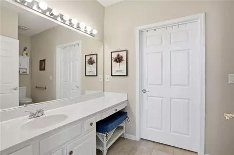 Bath - 304 Gable Brook Dr, Grayson, GA 30017 photo 1 of 3