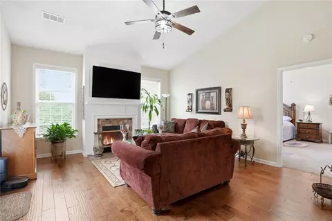 Living - 304 Gable Brook Dr, Grayson, GA 30017 photo 1 of 2