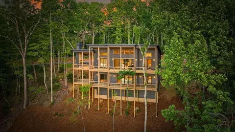 146 7 Figure Rdg, Blue Ridge, GA 30513