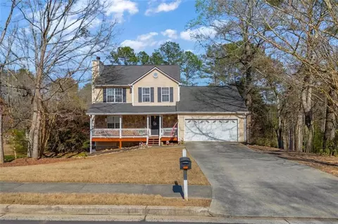 5111 Meridian Lake Dr, Monroe, GA 30655