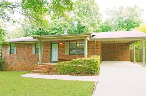 307 6th Ave, Winder, GA 30680