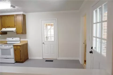 307 6th Ave, Winder, GA 30680 photo 6