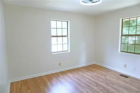 307 6th Ave, Winder, GA 30680 photo 9