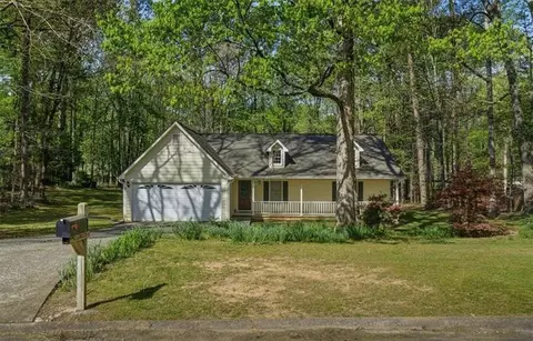 9173 Snipe Ln, Jonesboro, GA 30236