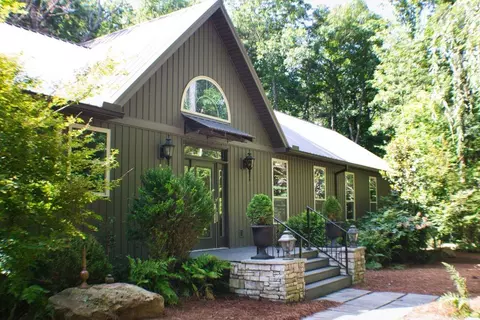 568 N Stewart Ln, Rising Fawn, GA 30738