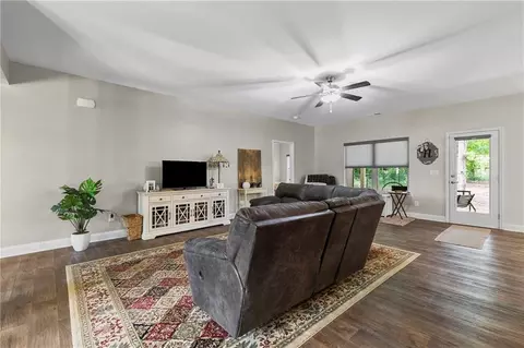 537 Forest Path, Jefferson, GA 30549 photo 10
