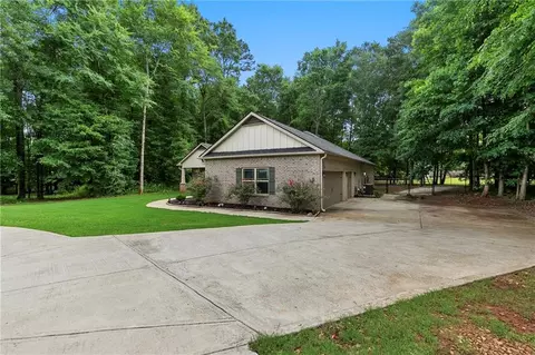 537 Forest Path, Jefferson, GA 30549 photo 4