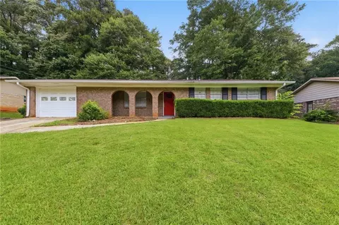 2740 Williamsburg Dr, Decatur, GA 30034