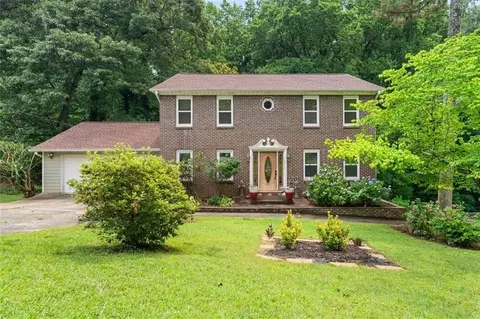 2888 Carrousel Ct, Stone Mountain, GA 30087
