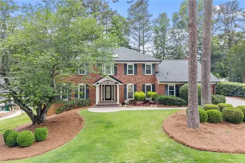 5380 Redfield Dr, Dunwoody, GA 30338