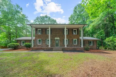 125 Silver Leaf Dr, Fayetteville, GA 30214