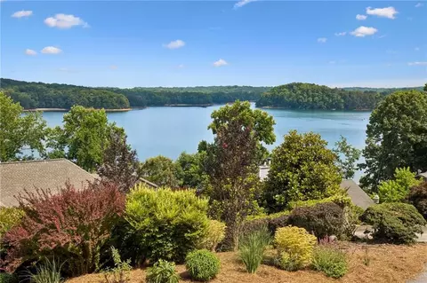3452 Point View Cir, Gainesville, GA 30506
