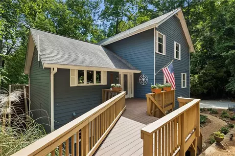 3452 Point View Cir, Gainesville, GA 30506