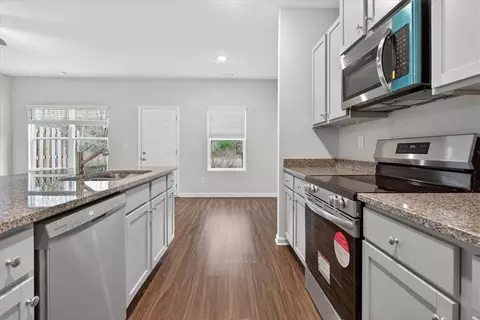 105 Brexley Dr, Calhoun, GA 30701