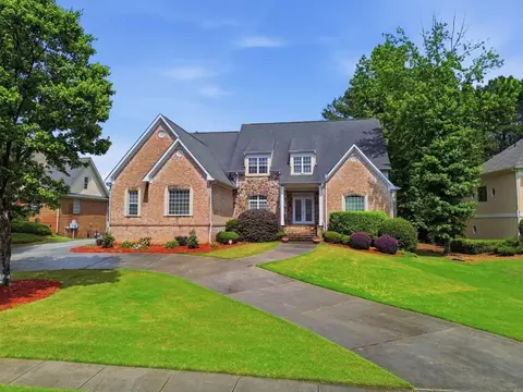 813 Black Diamond Dr, Mcdonough, GA 30253