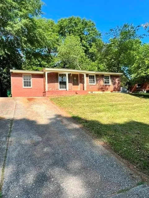 5963 Moss Dr, Forest Park, GA 30297