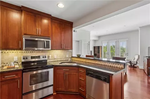 2277 Peachtree Rd NE #501, Atlanta, GA 30309