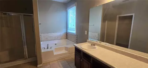 Bath - 55 Harrison Cir, Covington, GA 30016 photo 1 of 2