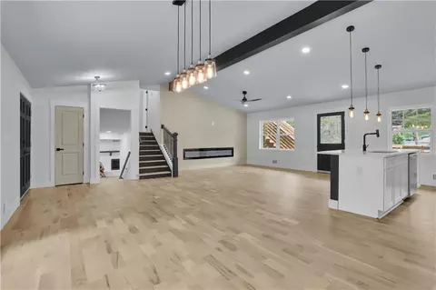 4255 Glenda Dr, College Park, GA 30337