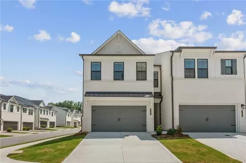 2011 Underwood Dr #93, Lawrenceville, GA 30043