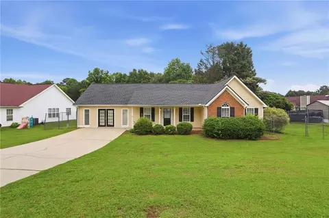 11190 Knotty Pine Pl, Hampton, GA 30228