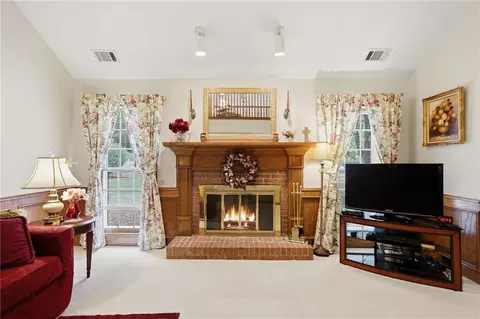 220 Stepping Stone Dr, Alpharetta, GA 30004 photo 9