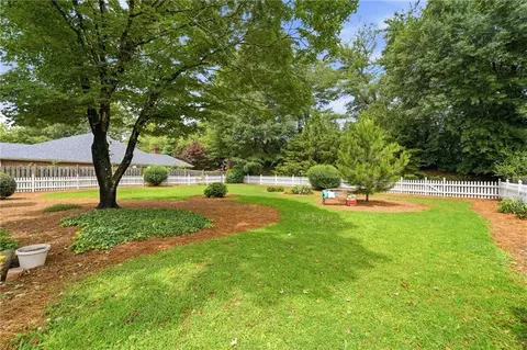 220 Stepping Stone Dr, Alpharetta, GA 30004 photo 19