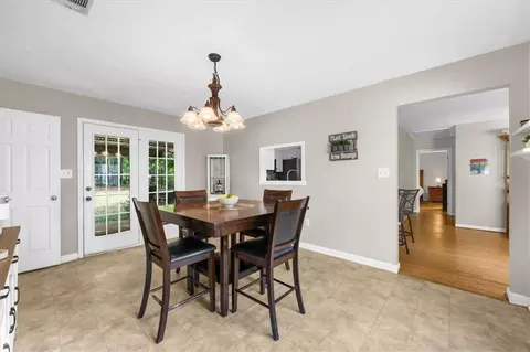 Dining - 300 Cobb Ct, Hampton, GA 30228 photo 2 of 4