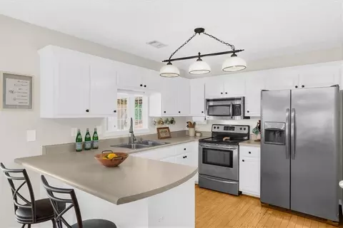 Kitchen - 300 Cobb Ct, Hampton, GA 30228 photo 2 of 7