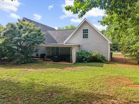 Exterior - 300 Cobb Ct, Hampton, GA 30228 photo 10 of 17