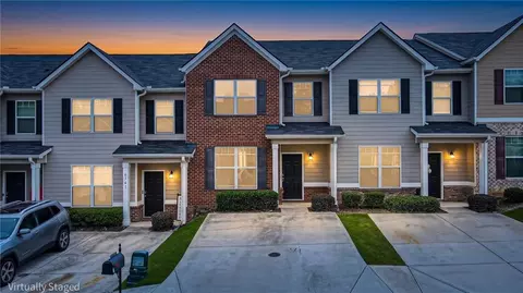 6137 Rockaway Rd, Atlanta, GA 30349