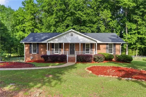 265 Merrydale Dr, Fayetteville, GA 30215
