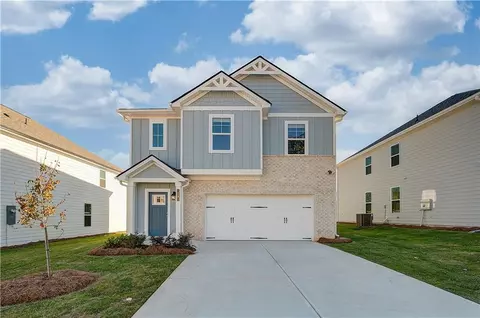 37 Cedar Dr, Fairburn, GA 30213