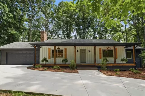 3411 Lake Ridge Pl, Gainesville, GA 30506
