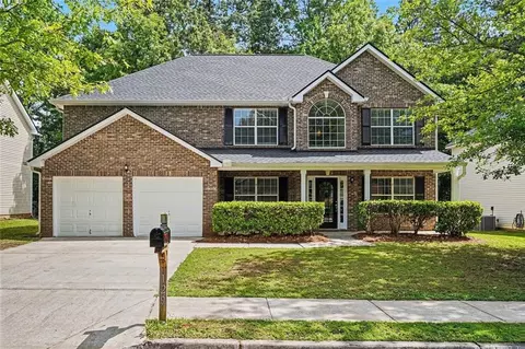 129 Kentwood Springs Dr, Hampton, GA 30228