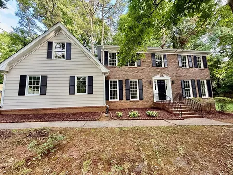 1367 Arlene Ct SW, Lilburn, GA 30047