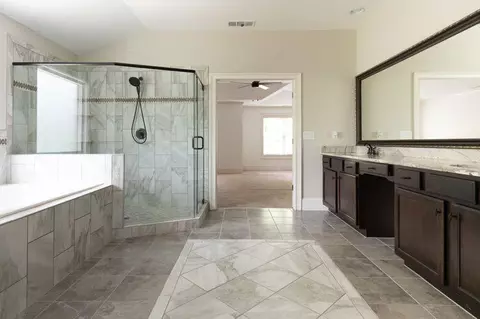 Bath - 3079 Hidden Falls Dr, Buford, GA 30519 photo 4 of 5