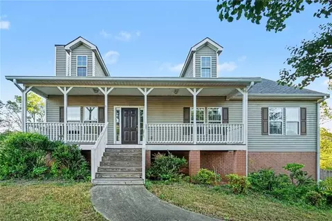 227 Starlyn Dr, Hiram, GA 30141