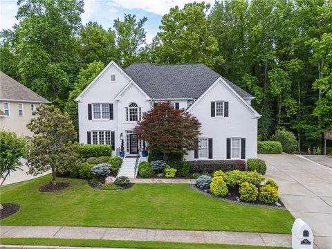 1125 Jennifer Oaks Dr, Alpharetta, GA 30004