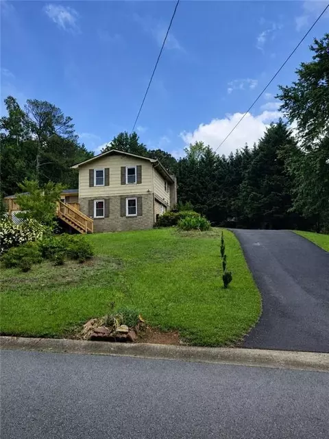 2729 Irene Cir, Duluth, GA 30096