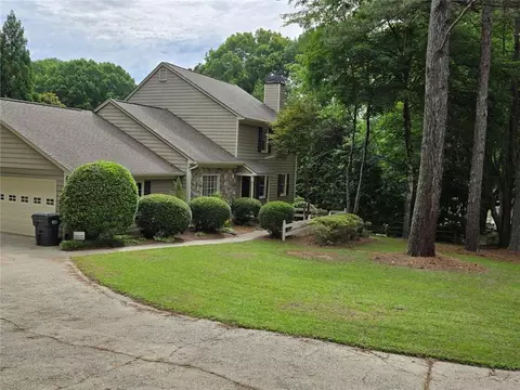 1726 W Point Cir, Marietta, GA 30068