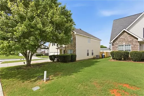 10 Adelaide Dr, Covington, GA 30016 photo 2