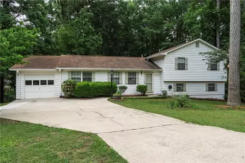 2423 Falcon Ct, Lawrenceville, GA 30043