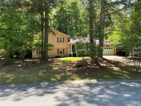 2340 Rockwell Dr, Buford, GA 30519