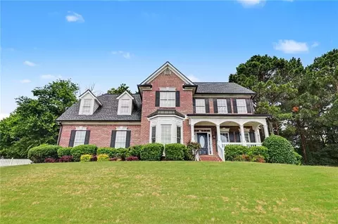 130 Oakhurst Ter NE, Calhoun, GA 30701
