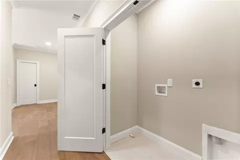 Entry Way - 1017 Hartwell Xing, Gainesville, GA 30501 photo 6 of 6