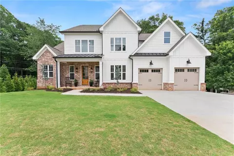 Exterior - 1017 Hartwell Xing, Gainesville, GA 30501 photo 4 of 10