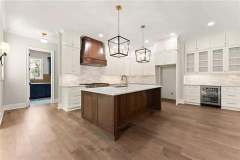Kitchen - 1017 Hartwell Xing, Gainesville, GA 30501 photo 1 of 3
