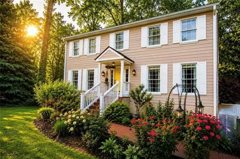 927 Lerose Ct NE, Marietta, GA 30068