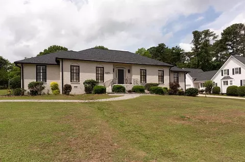 8671 Lake Forrest Dr, Douglasville, GA 30134